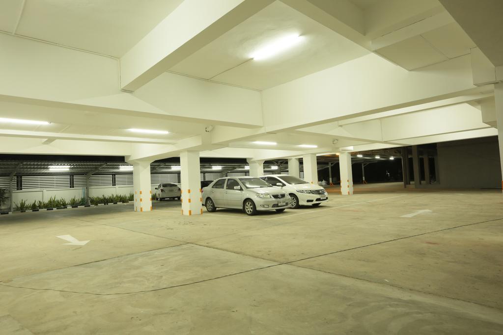 V Hotel Ubon Ratchathani Exterior photo