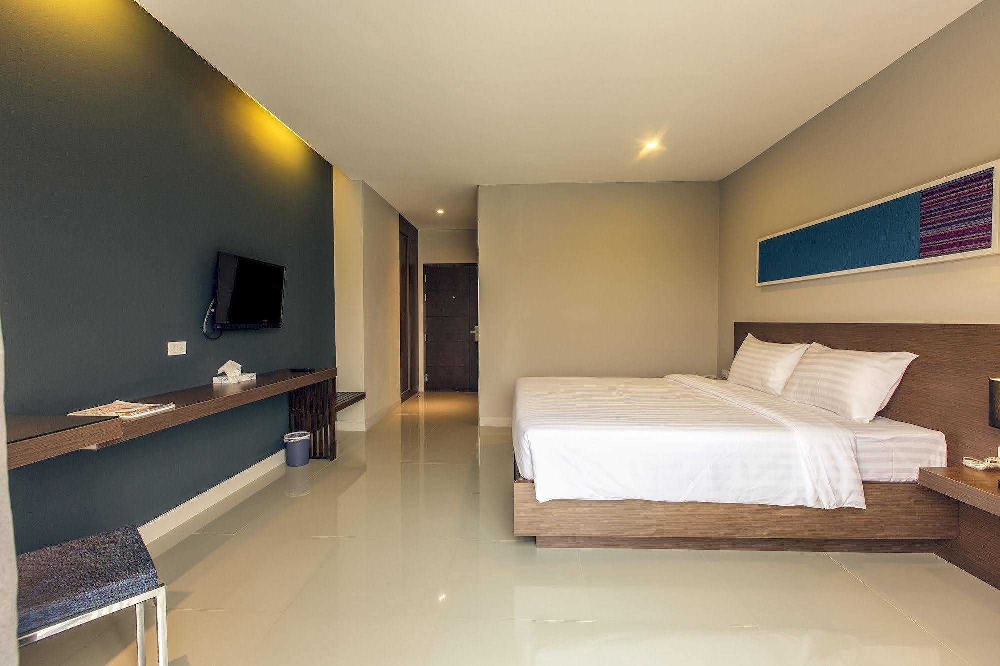 V Hotel Ubon Ratchathani Exterior photo
